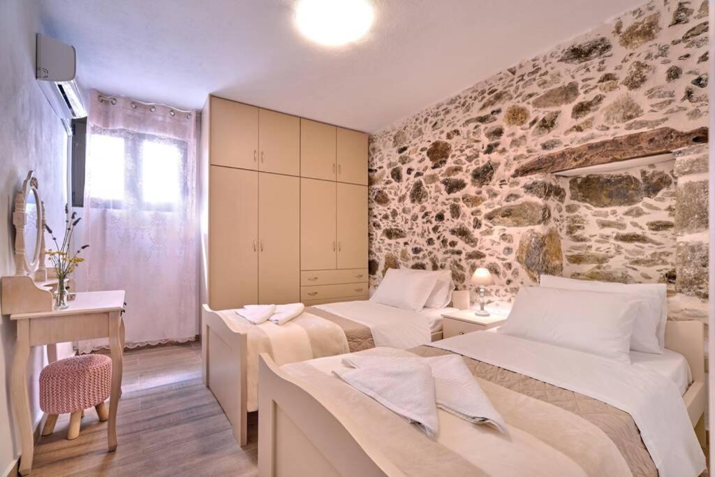 Maria'S Cozy Stonehouse Villa Kerames Eksteriør billede