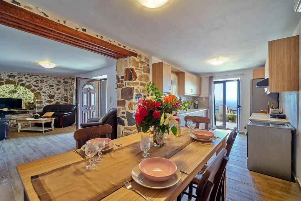 Maria'S Cozy Stonehouse Villa Kerames Eksteriør billede