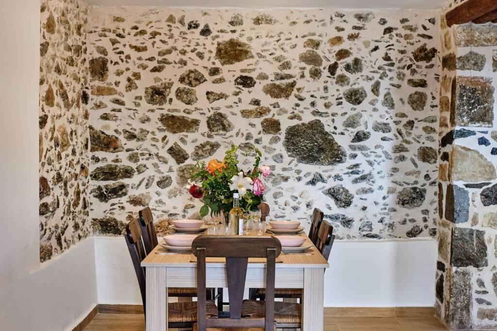 Maria'S Cozy Stonehouse Villa Kerames Eksteriør billede